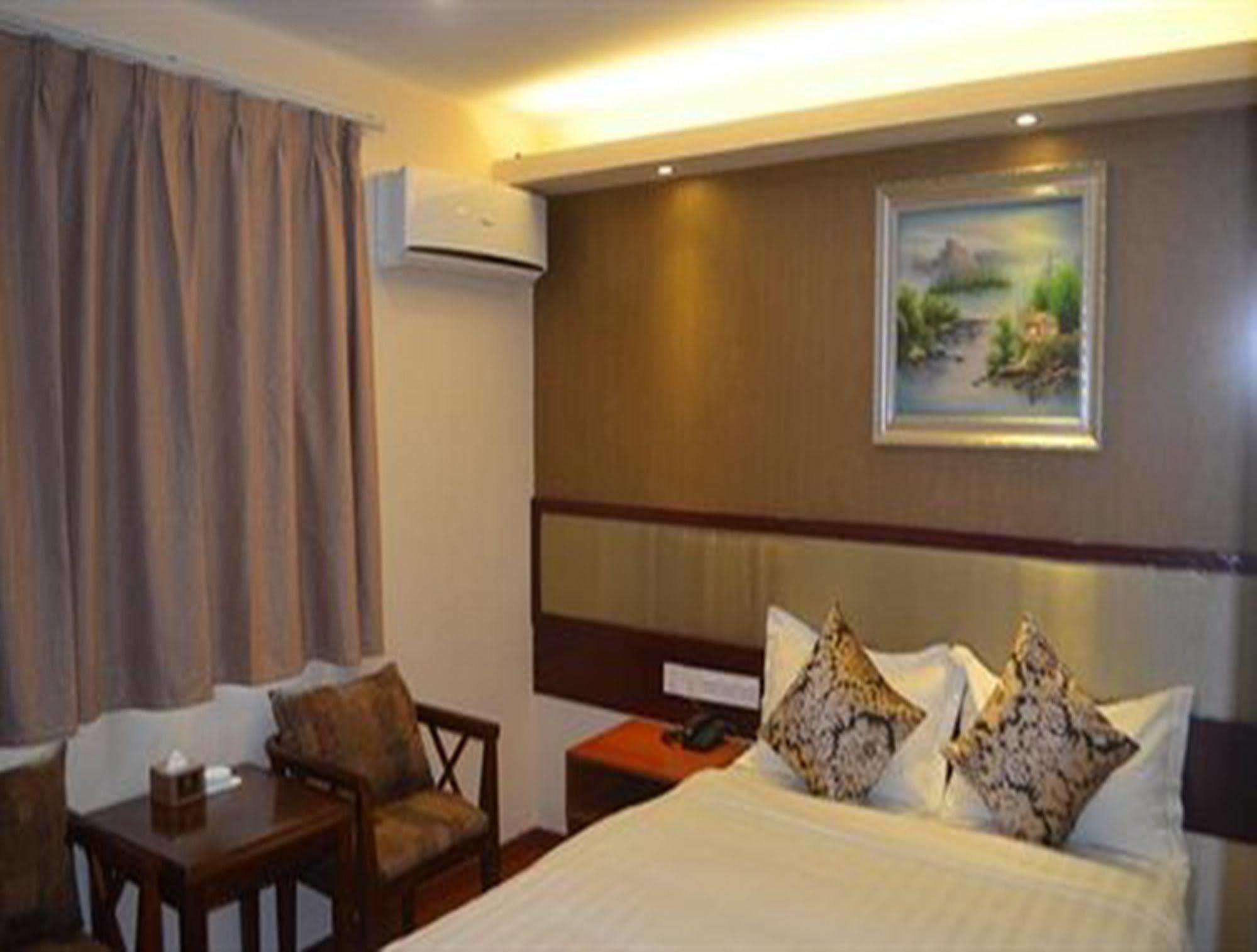 Hotel Good Luck